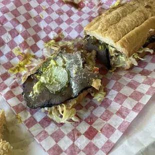 9 inch Roast beef poboy with only 2 slices of beef.