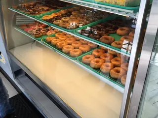 Paradise Donuts