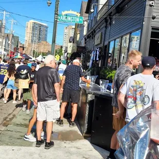 Brady St Festival, mid afternoon, 7/30/22.