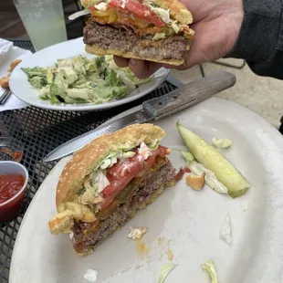 Baco cheddar burger