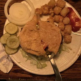 Turkey burgers and tater tots