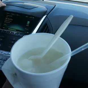 Daiquiri and Pina cold with condensed milk.... very good and fast service.