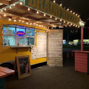 a food truck at night