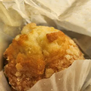 Lemon muffin - ok, a little dry Cinnamon muffin- same, only ok, dry