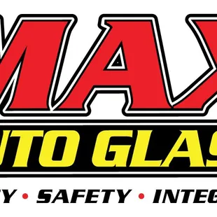 Our Max Auto Glass Logo