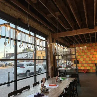 Entrance and first table are visible here.