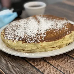 Pancake with powdered sugar
