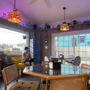 Vintage but also quirky and modern local coffee shop/ cafe