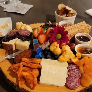 Combo charcuterie board with pretzels