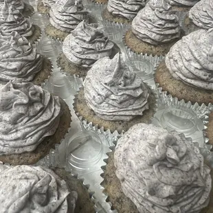 cupcakes with frosting