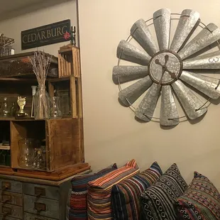 sushi and sashimi, interior