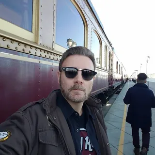 Simon B.