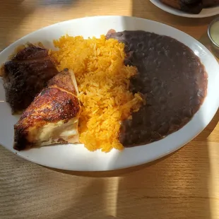 2 piece Rotisserie chicken plate with rice and black beans