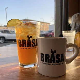 Sweet tea and coffee with cafe con leche