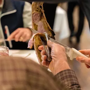 Slicing leg of lamb