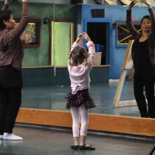 Nona Refi and a young pre-ballet student