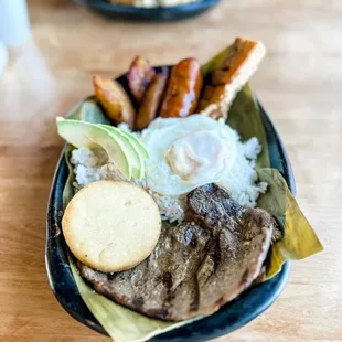 Bandeja Paisa Carne Asada - @queencitycravings