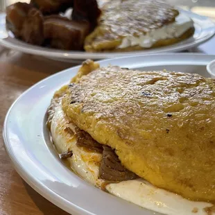 Cachapa con carne mechada