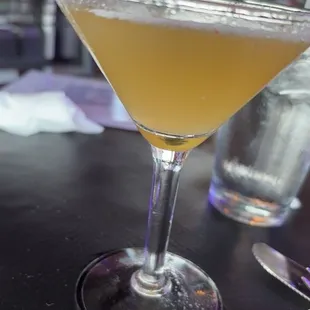Peach ring Martini