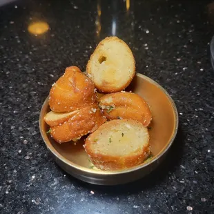 Garlic bread bites complimentary IG @ SpicyAivy
