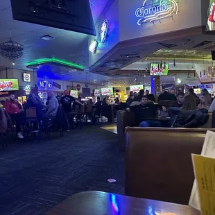 Busy Saturday night but still enough seating for everyone