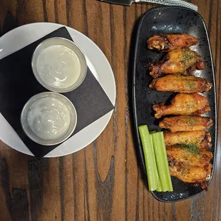 Wings with ranch and blue cheese dip