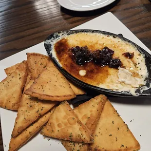 Goat cheese dip with triangle pita