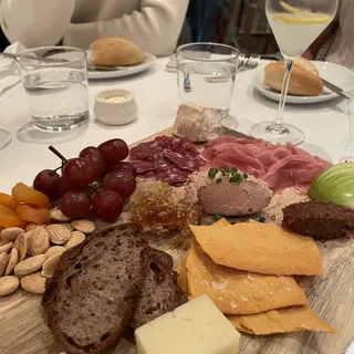 Charcuterie & Cheese Board