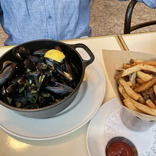 oysters, mussels, oysters and mussels, shellfish, food