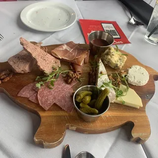 Assiette De Charcuterie Et Fromage