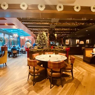 Festive decors