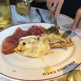 SANDWICH AU FROMAGE RACLETTE