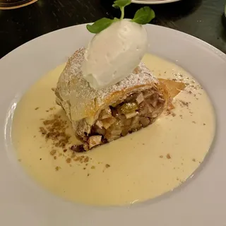 STRUDEL AUX POMMES