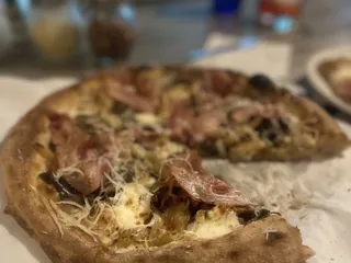 Julia’s Bistro & Bar