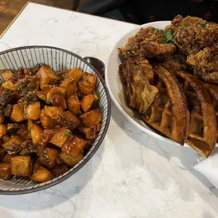 Chicken &amp; waffles with home fries