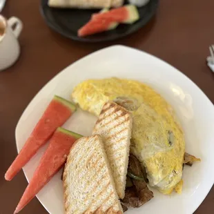 Sausage Omelette (IG@confession.of.a.foodie)