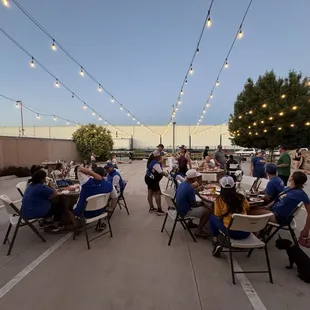 Huge outdoor space, kid-friendly!