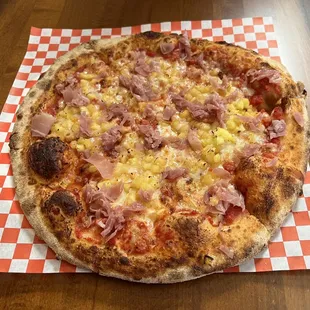 Pineapple &amp; Ham pizza