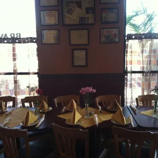 Bravo Avos Dinner Table