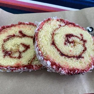 Ninos Envueltos are fantastic