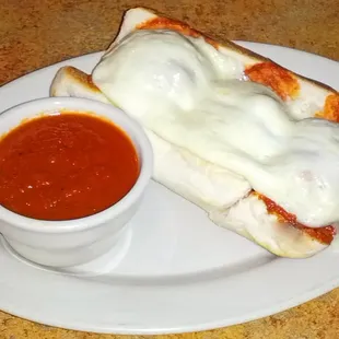 ITALIAN MEATBALL SANDWICH W/MOZZARELLA CHEESE