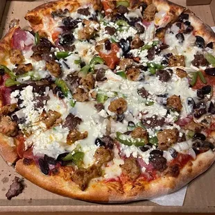 Omg! Este lugar es increíble. Mejor pizza que e comido. Con buena hospitalidad y precios increíbles. Gracias por recomendar este lugar.