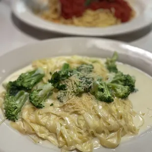 Creamy fettuccine Alfredo