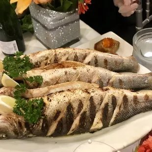 seafood, grilled seafood, grilled fish, fish, food