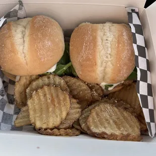 Tuna/jalapeño with dill pickle flavored frips