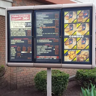 Had to grab a quick burger MICHIGAN FOOD !!!