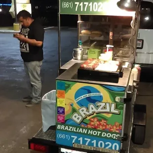 Best quality sausage and bacon and buns and choices of condiments:))