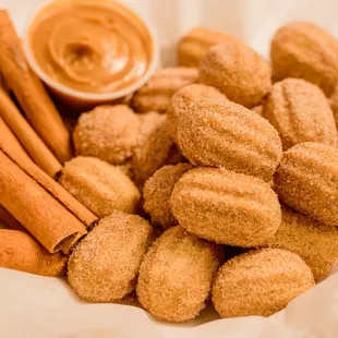 Churros with dulce de leche