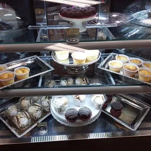 You MUST get the cookies on the bottom left.