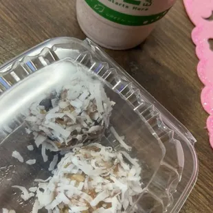 Protein balls and a slim shake